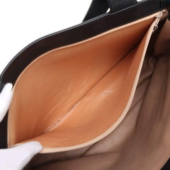 Chanel Elegant Black Tote Bag - Picture 8 of 14